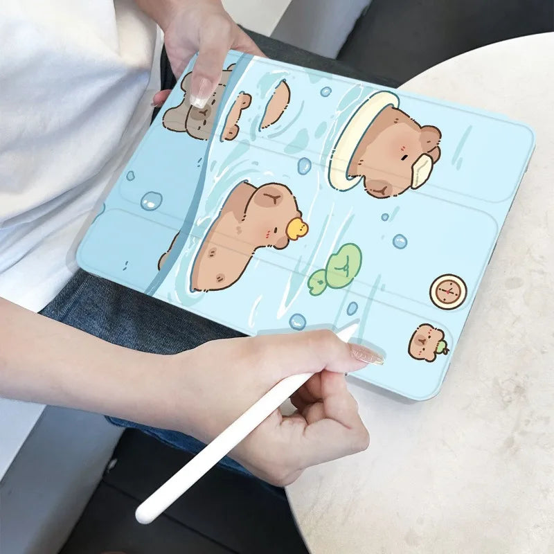 Coque Ipad Capybara Nage