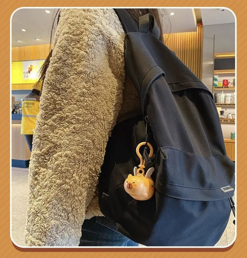 Porte-clé capybara ailé qui tremble en remontant quand on tire le fil
