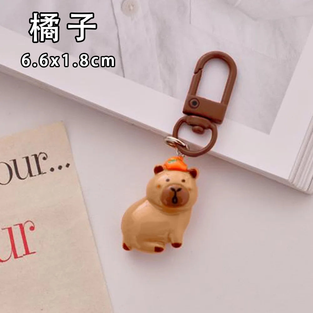 Porte-clé capybara en résine kawaii multicolore