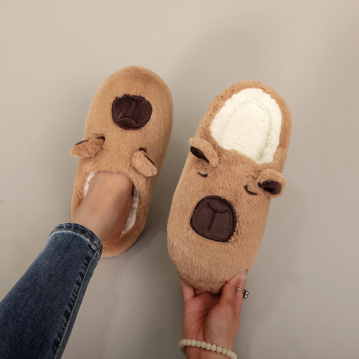 Coffret Cocooning Capybara – chaussons kawaii