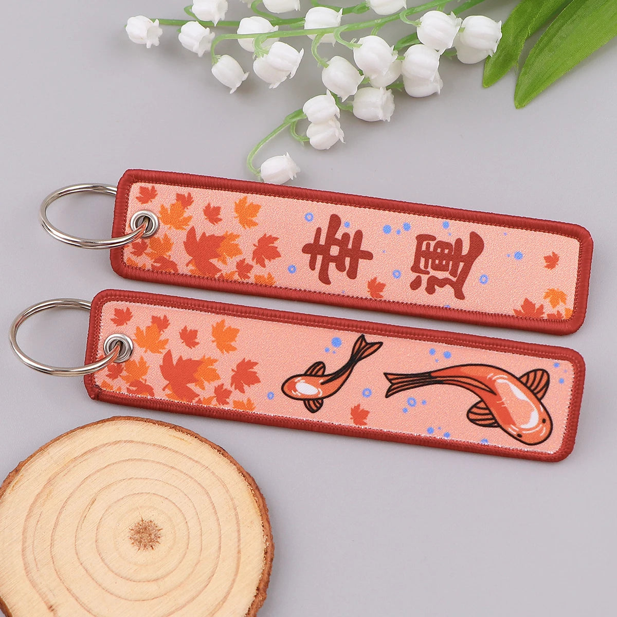 Porte-clé capybara brodé style boho fait main